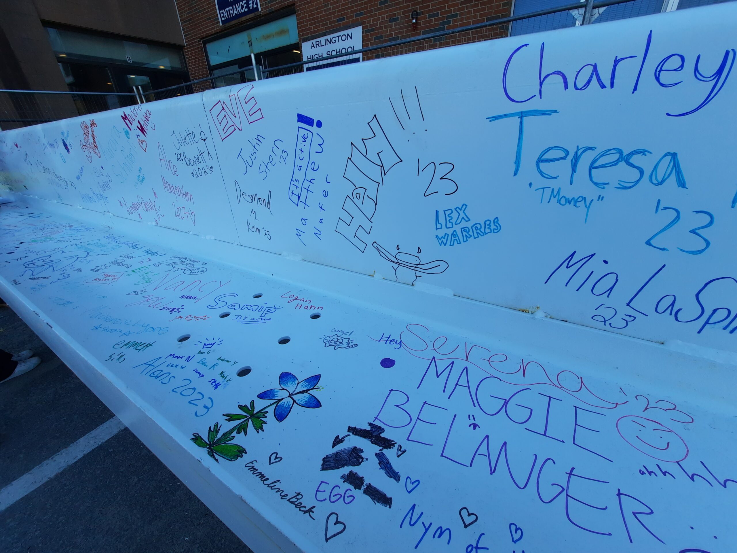 AHS Senior Class Signs Beam